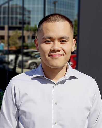 <b>John Tran</b><br>Junior Staff Accountant</br>